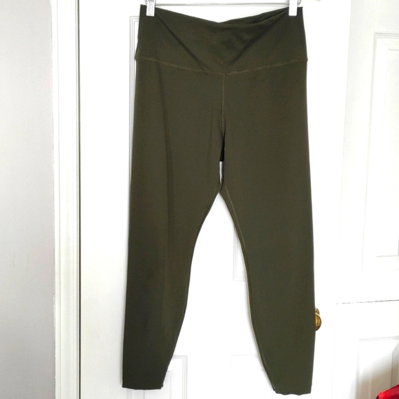 Nike Yoga Pants Dry fit. XL Hunter Green - Picture 1 of 5